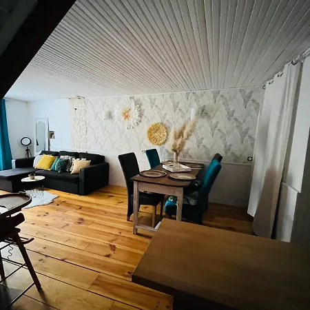 Le De La Vallee Du Douctouyre * Dun